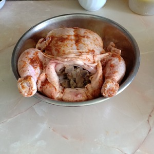 Курица, фаршированная грибами Курица, фаршированная грибами