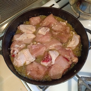 Курица в луковом соусе