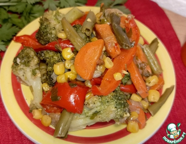 Овощной гарнир с брокколи и кукурузой Овощной гарнир с брокколи и кукурузой