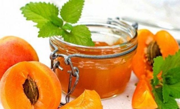 Варенье из недозревших абрикосов с лимонным соком Варенье из недозревших абрикосов с лимонным соком
