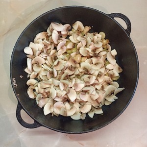 Кабачки, фаршированные рисом и грибами Кабачки, фаршированные рисом и грибами