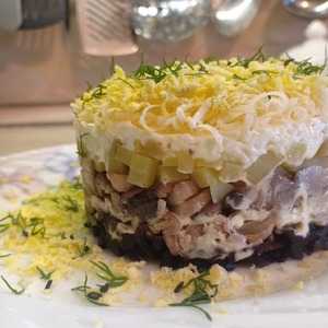 Салат "Родные рядом"