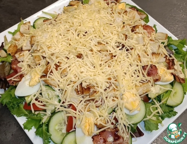 Салат с жареным беконом и сыром Салат с жареным беконом и сыром