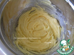 Торт-мороженое с безе и малиной