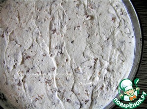 Торт-мороженое с безе и малиной