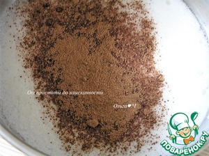 Торт-мороженое с безе и малиной