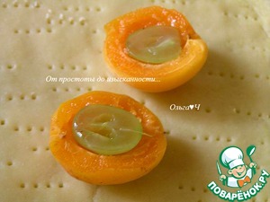 Пирог с абрикосами и виноградом Пирог с абрикосами и виноградом