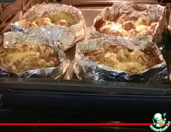 Фрикадельки с картофельным пюре в фольге Фрикадельки с картофельным пюре в фольге