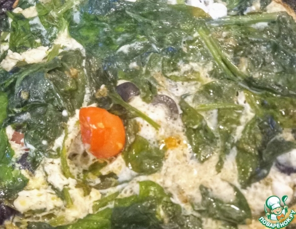 Омлет со шпинатом, песто и маслинами Омлет со шпинатом, песто и маслинами