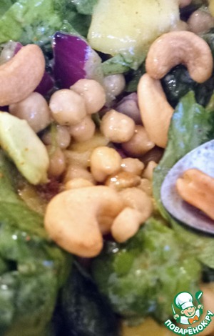 Салат с нутом и манго Салат с нутом и манго