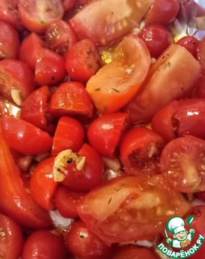 Теплый салат из помидоров, моцареллы и орегано Теплый салат из помидоров, моцареллы и орегано