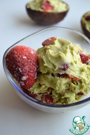 Мороженое из авокадо и банана Мороженое из авокадо и банана