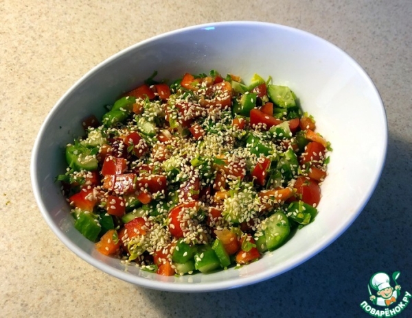 Овощной салат с кунжутом и клюквой Овощной салат с кунжутом и клюквой