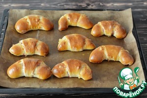 Рогалики с копчёной грудинкой и сыром Рогалики с копчёной грудинкой и сыром