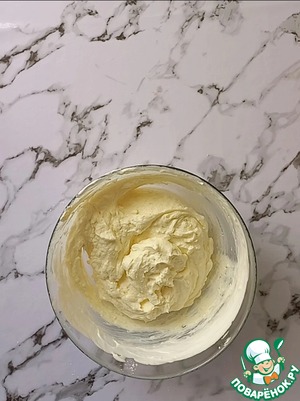 Пирог с творогом и курагой