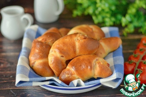 Рогалики с копчёной грудинкой и сыром Рогалики с копчёной грудинкой и сыром
