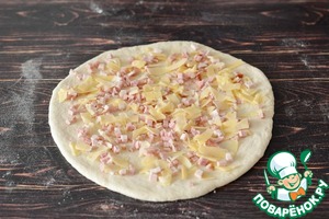 Рогалики с копчёной грудинкой и сыром Рогалики с копчёной грудинкой и сыром