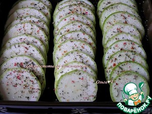 Запеченные кабачки под томатным соусом "Бешамель" Запеченные кабачки под томатным соусом "Бешамель"