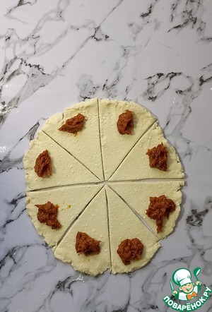 Творожные рогалики с курагой Творожные рогалики с курагой