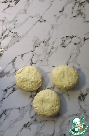 Творожные рогалики с курагой Творожные рогалики с курагой