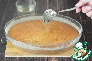 Сочный пирог с консервированными персиками Сочный пирог с консервированными персиками