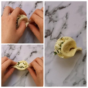 Отрывной пирог "Хризантема" с сыром и зеленью