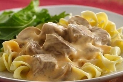 Бефстроганов в мультиварке по-домашнему Бефстроганов в мультиварке по-домашнему