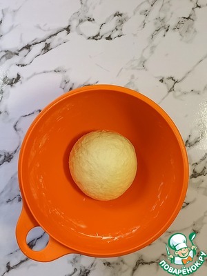 Отрывной пирог "Хризантема" с сыром и зеленью