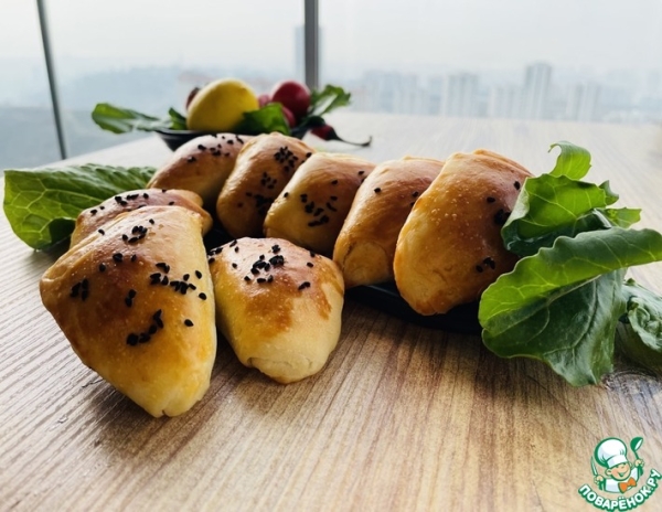 Мясные слоено-дрожжевые пирожки Мясные слоено-дрожжевые пирожки