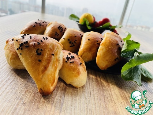 Мясные слоено-дрожжевые пирожки Мясные слоено-дрожжевые пирожки