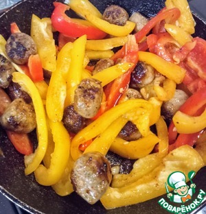 Фрикадельки из сосисок со сладкими перцами