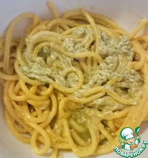 Макароны с сыром и чесночно-петрушечным соусом Макароны с сыром и чесночно-петрушечным соусом