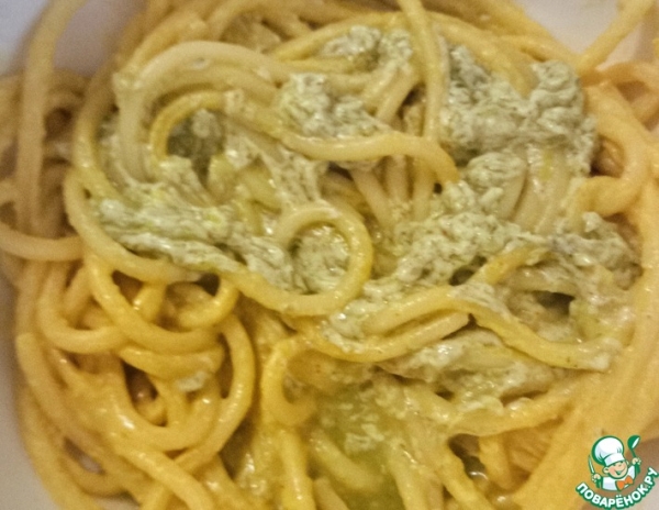 Макароны с сыром и чесночно-петрушечным соусом Макароны с сыром и чесночно-петрушечным соусом