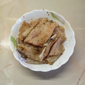 Минтай, запеченный в духовке Минтай, запеченный в духовке