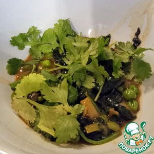 Салат "зелёная богиня" с необычным соусом Салат "зелёная богиня" с необычным соусом