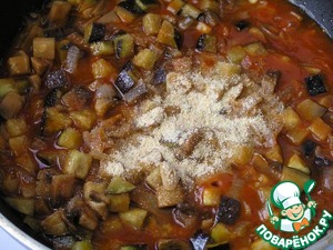 Спагетти с баклажанно-грибным соусом