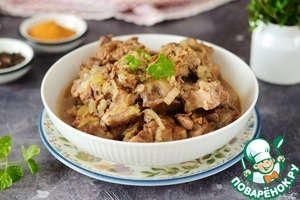 Свиное рагу, томлёное в тёмном пиве