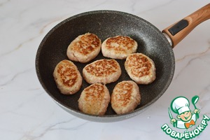 Свиные котлеты в томатной подливке Свиные котлеты в томатной подливке