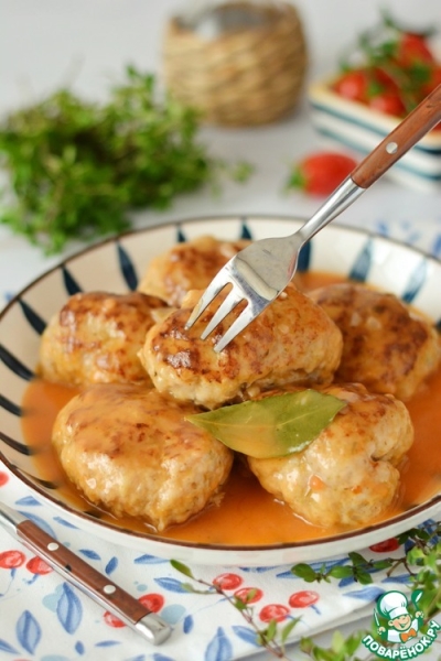 Свиные котлеты в томатной подливке Свиные котлеты в томатной подливке