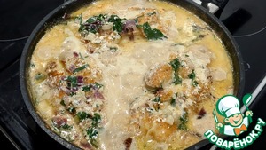 Тушеные куриные грудки в сливочном соусе Тушеные куриные грудки в сливочном соусе