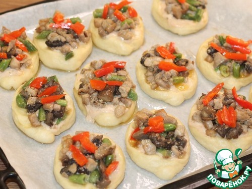 Закусочные пирожки с рубленной индейкой Закусочные пирожки с рубленной индейкой
