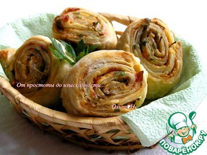 Томатно-чесночные слоеные булочки Томатно-чесночные слоеные булочки