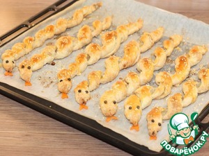 Змейки из слоеного теста с начинкой Змейки из слоеного теста с начинкой