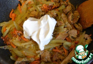 Азу из индейки в сметанном соусе Азу из индейки в сметанном соусе