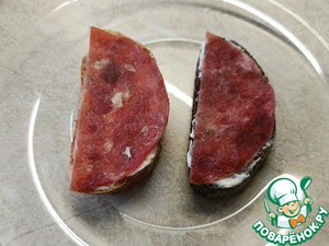 Бутерброды с сыровяленой индейкой и ананасом Бутерброды с сыровяленой индейкой и ананасом