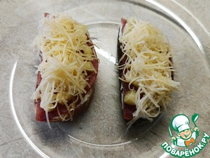 Бутерброды с сыровяленой индейкой и ананасом Бутерброды с сыровяленой индейкой и ананасом