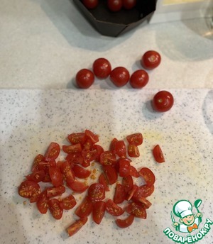 Пицца с ветчиной и сосисками из мяса индейки Пицца с ветчиной и сосисками из мяса индейки