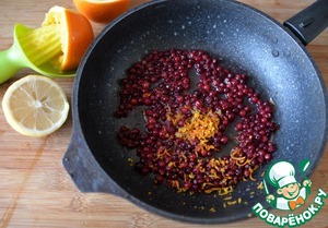 Фрикадельки из индейки в брусничном соусе Фрикадельки из индейки в брусничном соусе