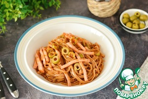 Гречневая лапша в пикантном томатном соусе Гречневая лапша в пикантном томатном соусе