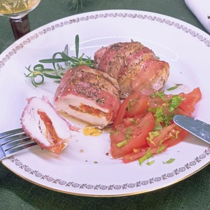 Индейка с томатами и беконом Индейка с томатами и беконом